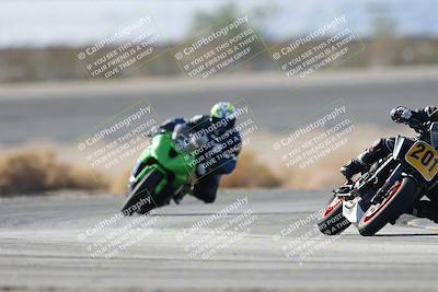 media/Nov-16-2025-Race Pace (Sun) [[8c5fa54630]]/Non Verified Riders (1st 20 Minutes)/1-Turn 14 (10am)/